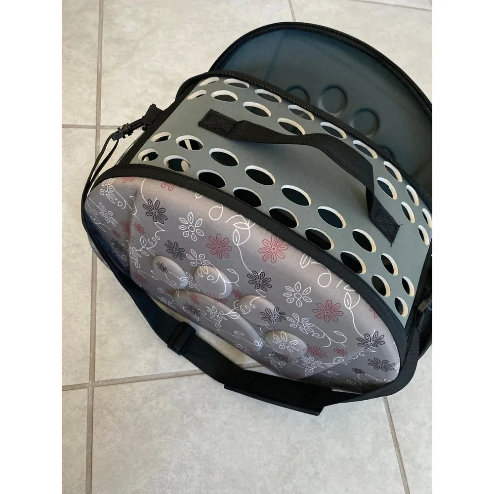 Gray Floral Paw Print Soft Sided Pet Carrier Small Dog Cat Travel Bag Mesh Vent